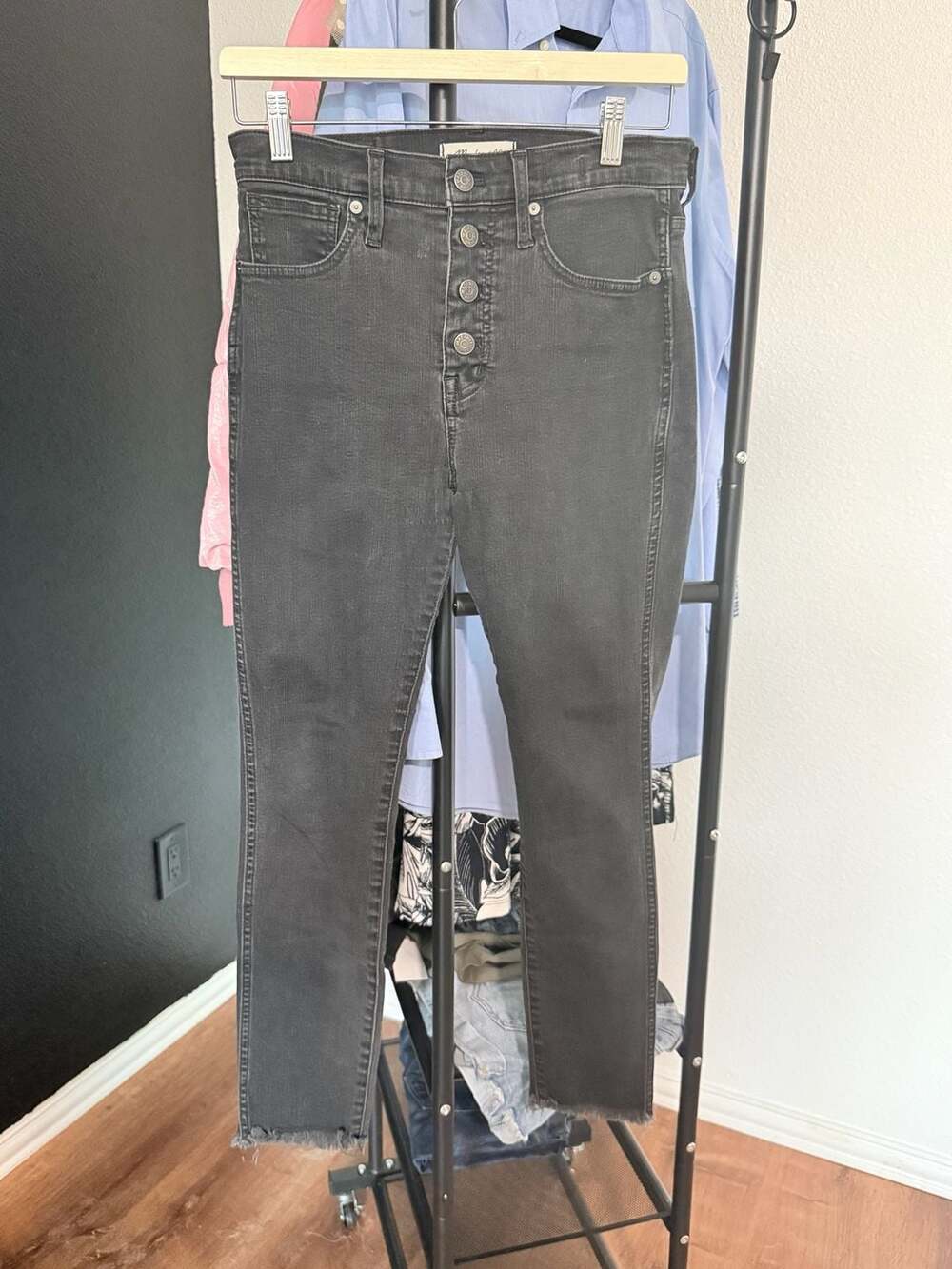 Madewell High-Rise Skinny Jeans in Black with Button Fly & Raw Hem (Size 27P)